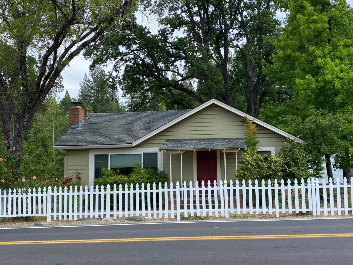 Vans Yosemite Garden Cottage โกรฟแลนด์ ภายนอก รูปภาพ