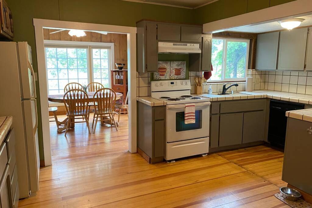 Vans Yosemite Garden Cottage โกรฟแลนด์ ภายนอก รูปภาพ